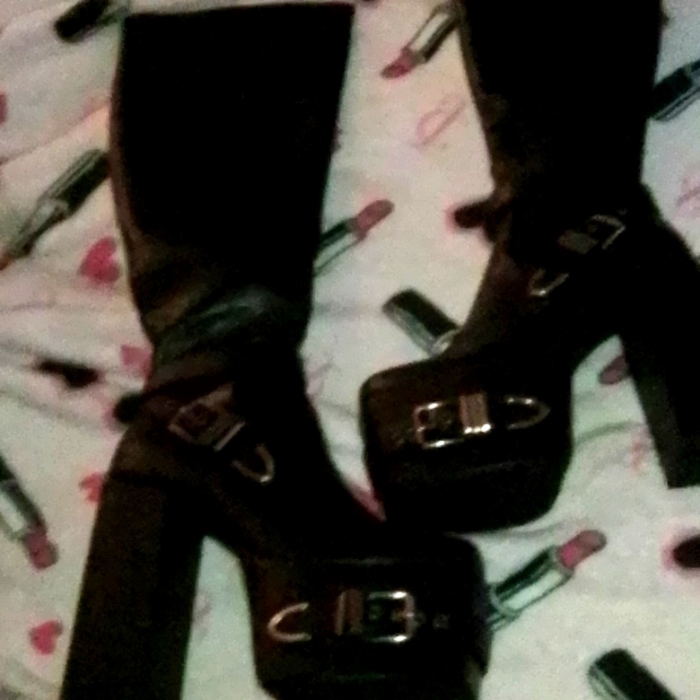 LaModa Knee High Buckle Platform Boots. NEVER WORN with box.